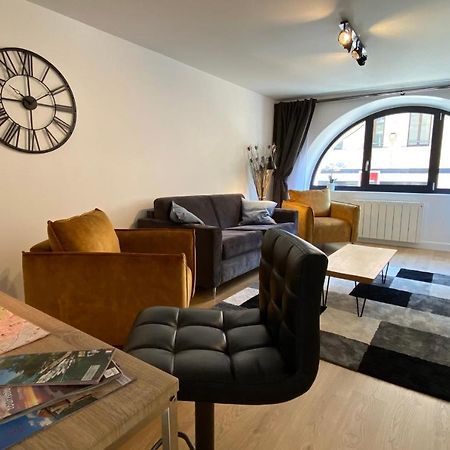 Le Royal 4 - Apartment For 4 People In The City Center آنسي المظهر الخارجي الصورة