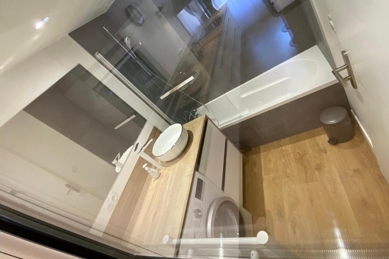 Le Royal 4 - Apartment For 4 People In The City Center آنسي المظهر الخارجي الصورة