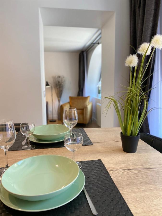Le Royal 4 - Apartment For 4 People In The City Center آنسي المظهر الخارجي الصورة