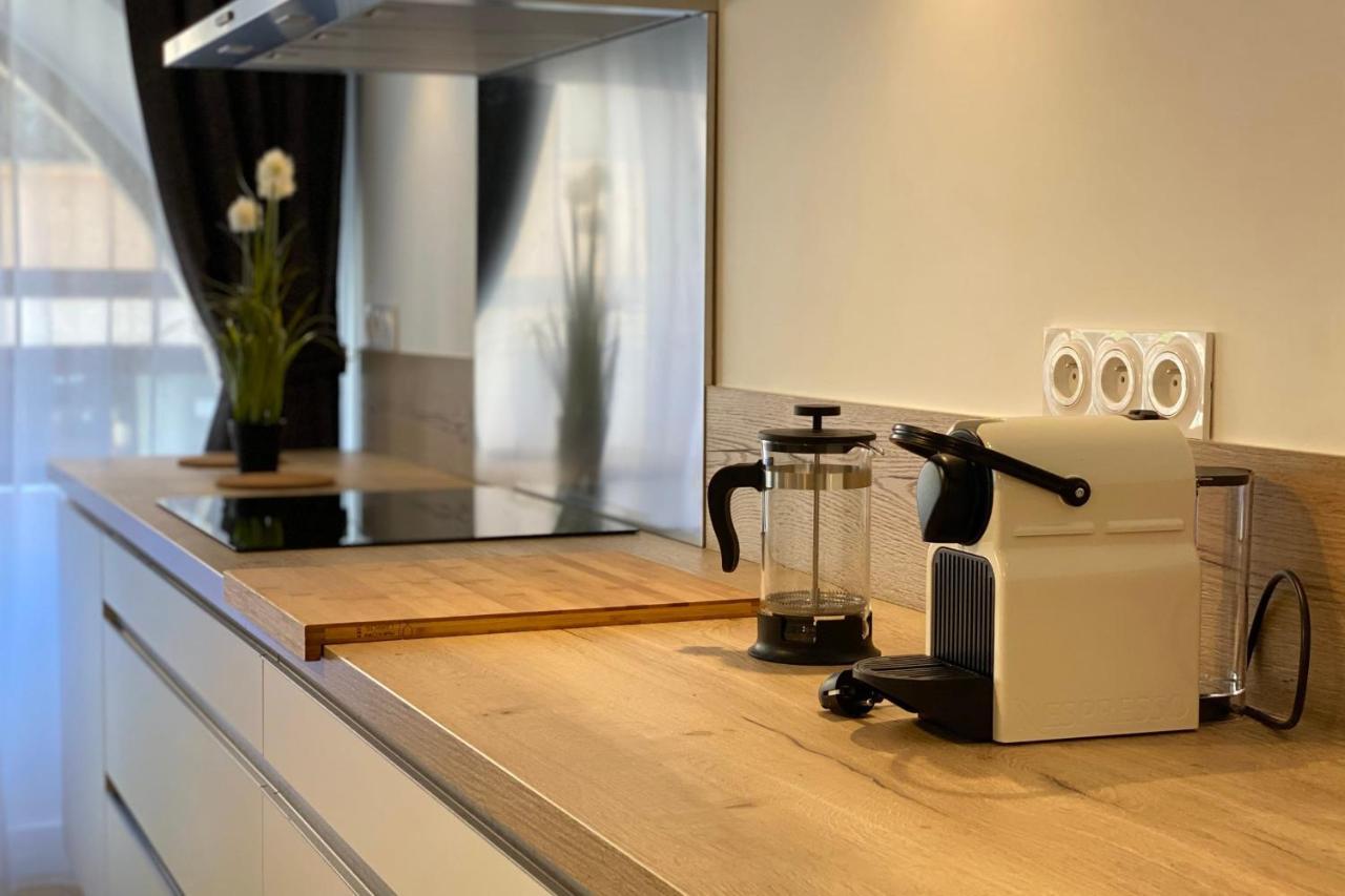 Le Royal 4 - Apartment For 4 People In The City Center آنسي المظهر الخارجي الصورة